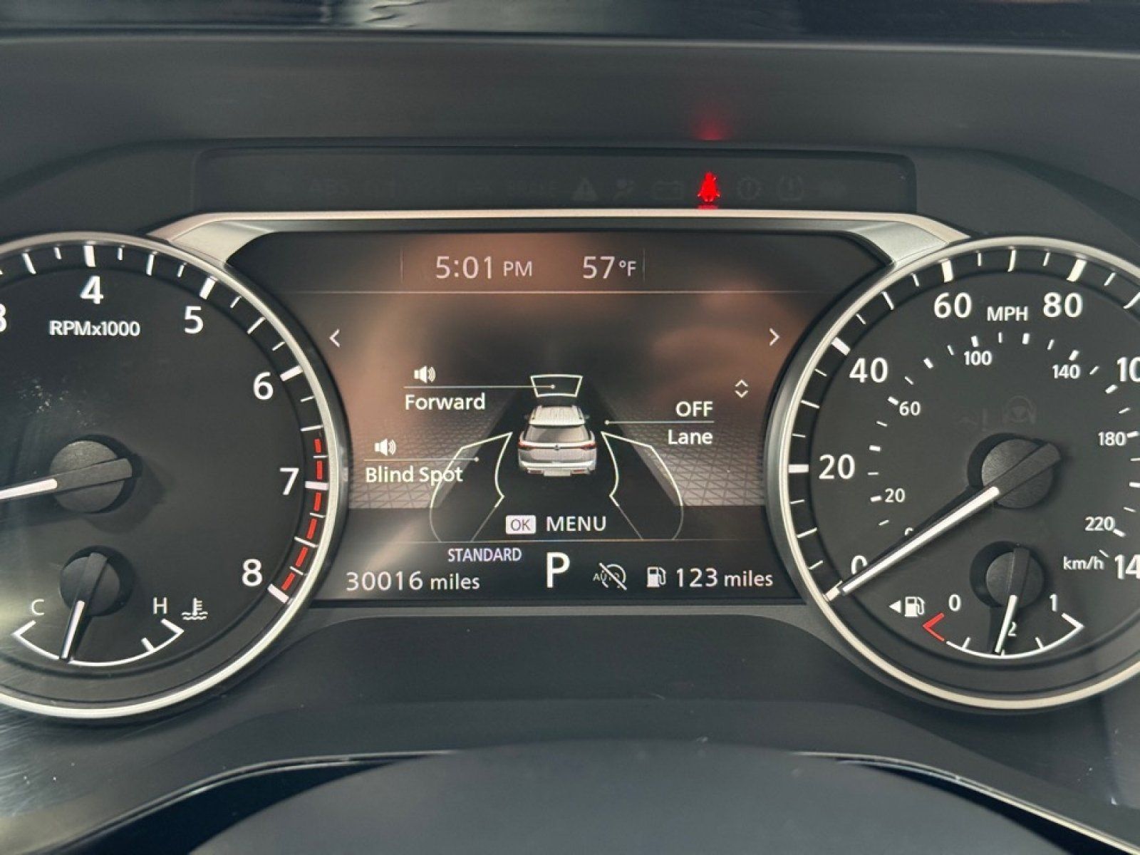 Used 2025 Nissan Pathfinder SV FWD image 30