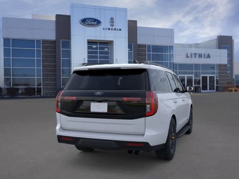 New 2026 Ford Expedition Tremor image 8