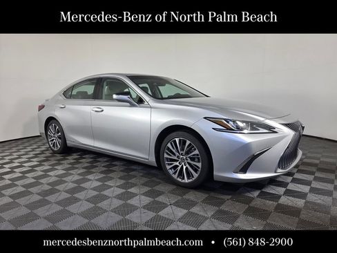 Used 2019 Lexus ES 300h w/ Premium Package FWD image 8