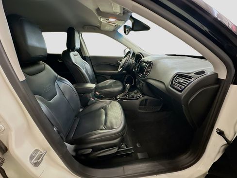 Used 2018 Jeep Compass Limited AWD/4WD image 31