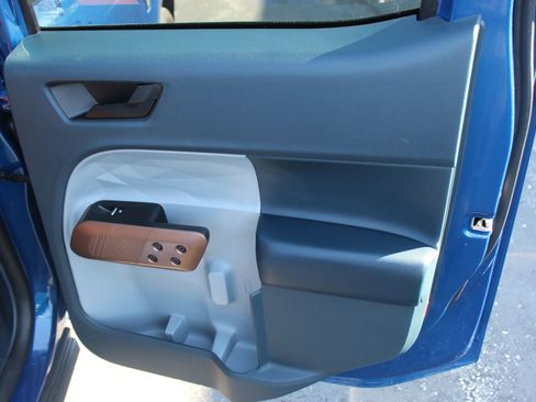 Used 2023 Ford Maverick Lariat w/ Lariat Luxury Package FWD image 14