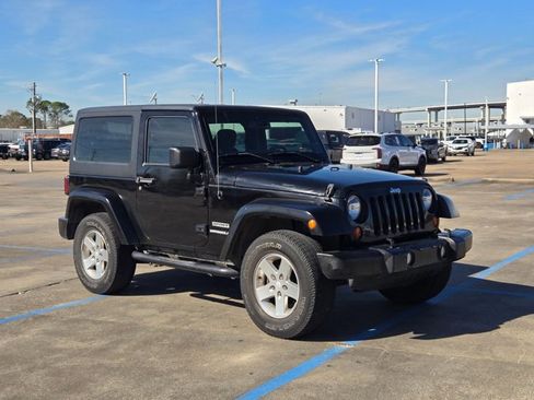 Used 2013 Jeep Wrangler Sport image 3