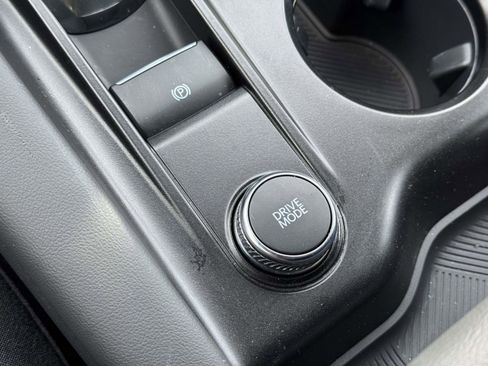 Used 2025 Ford Explorer Active image 30