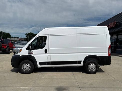 Used 2021 RAM ProMaster 1500 w/ Convenience Group FWD image 3