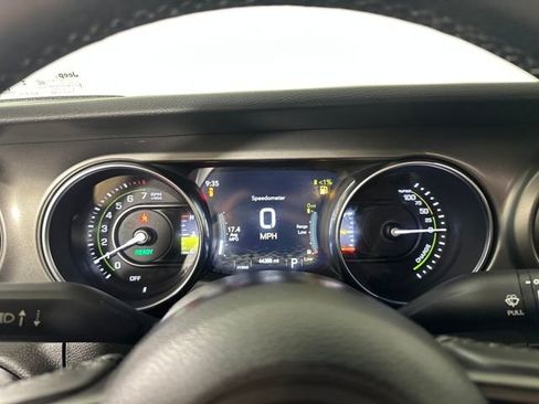 Used 2023 Jeep Wrangler Unlimited w/ Cold Weather Group image 17