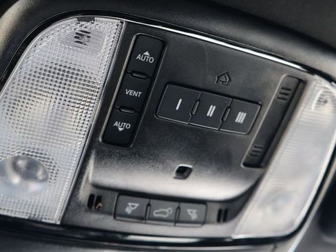 Used 2024 Dodge Durango GT image 19