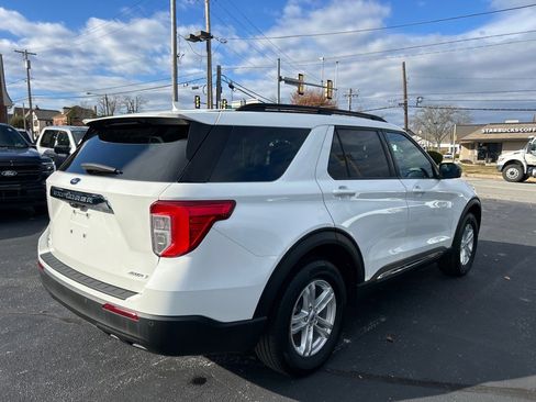 Used 2023 Ford Explorer XLT image 18