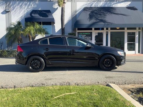 Used 2017 Volvo S60 T5 Dynamic w/ Vision Package image 6