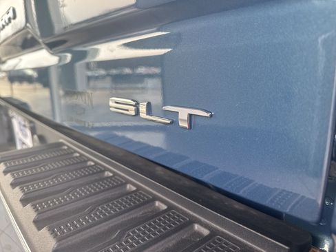 Used 2024 GMC Sierra 1500 SLT image 13