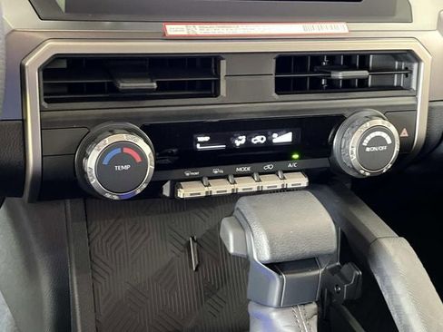 New 2026 Toyota 4Runner SR5 AWD/4WD image 24