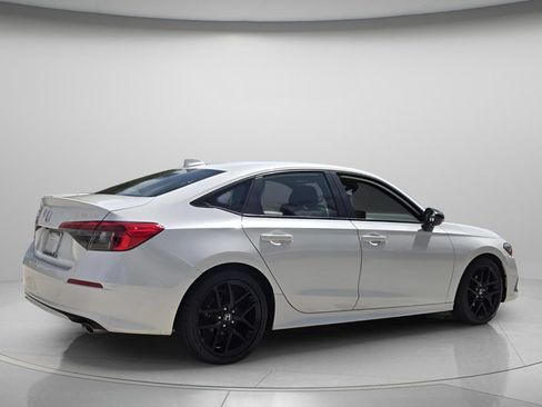 Used 2023 Honda Civic Sport image 8