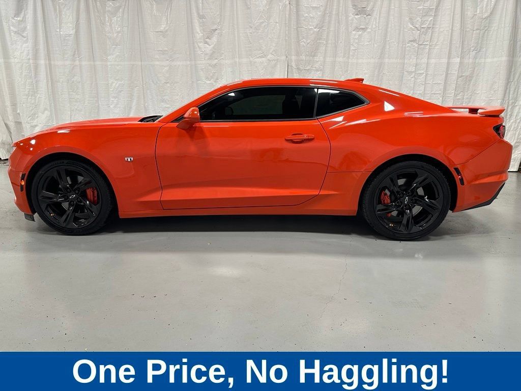Used 2021 Chevrolet Camaro SS RWD image 4