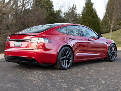 Used 2022 Tesla Model S Plaid image 9