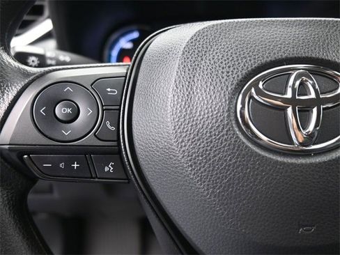 Certified 2025 Toyota RAV4 XLE image 28