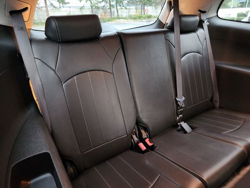 Used 2014 Buick Enclave Leather image 16