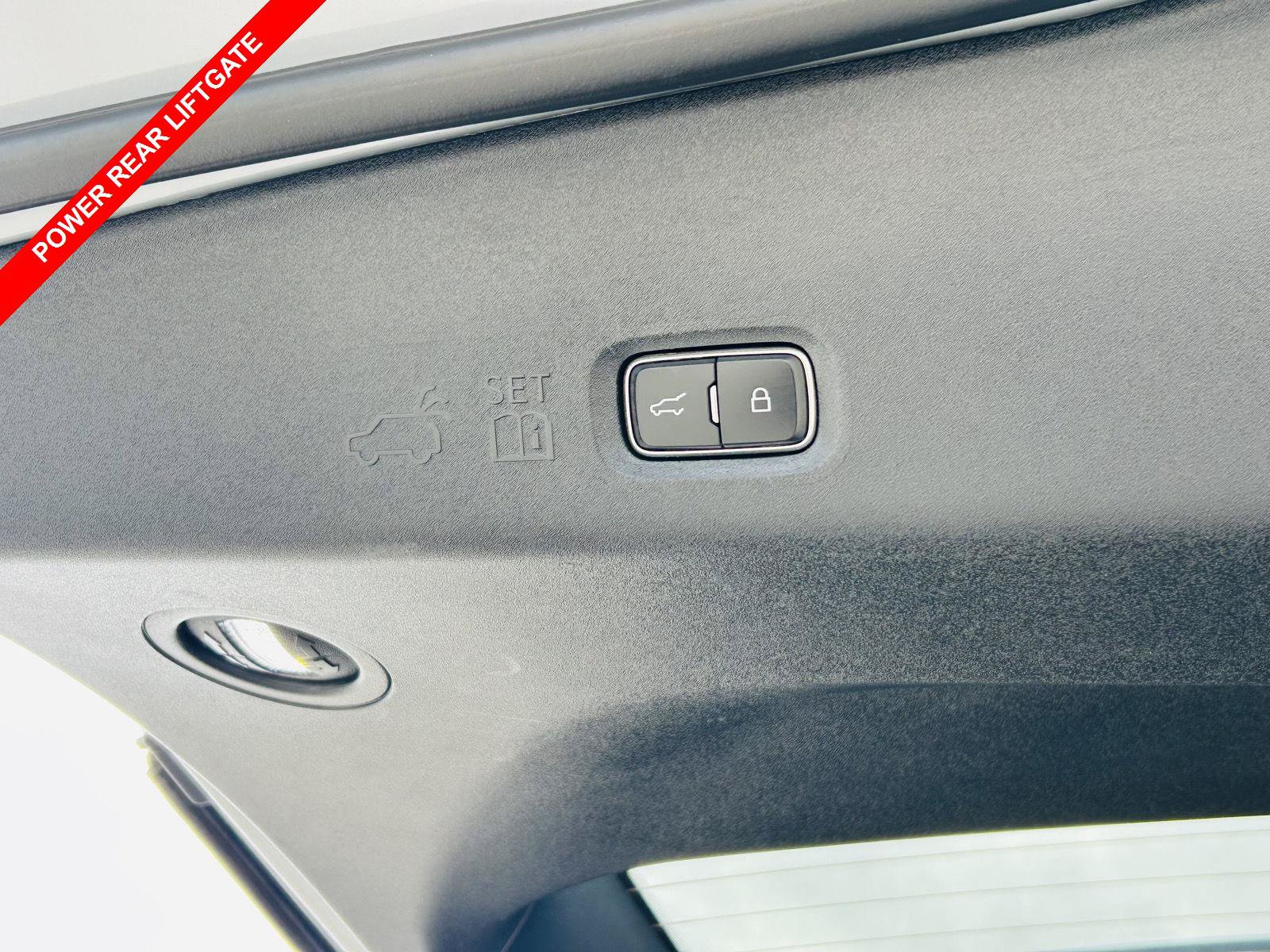 Used 2025 Ford Expedition Active AWD/4WD image 16