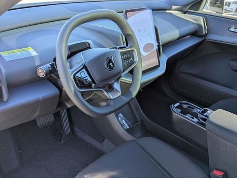 New 2026 Volvo EX30 Plus image 7