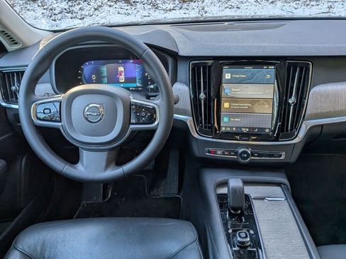 Certified 2023 Volvo S90 B6 Plus image 16