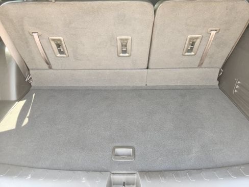 Used 2022 Chevrolet Traverse RS FWD image 34