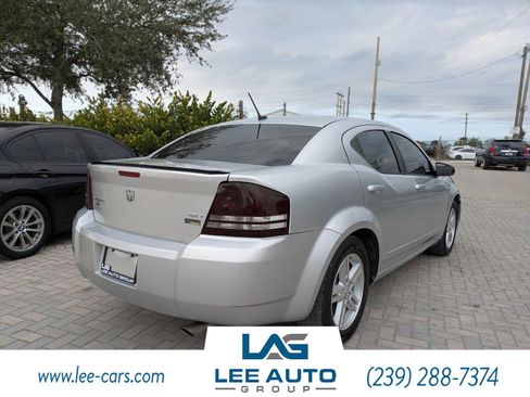 Used 2008 Dodge Avenger SXT image 3