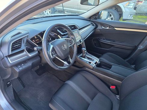 Used 2019 Honda Civic EX image 9
