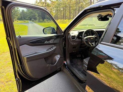 New 2026 Chevrolet TrailBlazer LT w/ Convenience Package FWD image 11