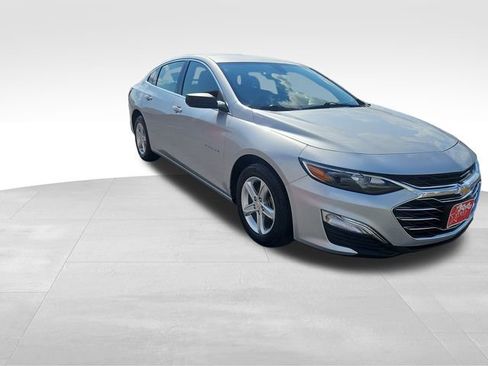 Used 2020 Chevrolet Malibu LS image 8