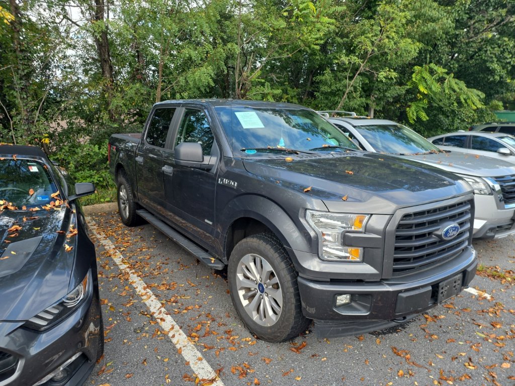 Used 2017 Ford F150 XL w/ Equipment Group 101A Mid AWD/4WD image 2