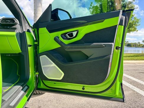 Used 2024 Lamborghini Urus S image 24