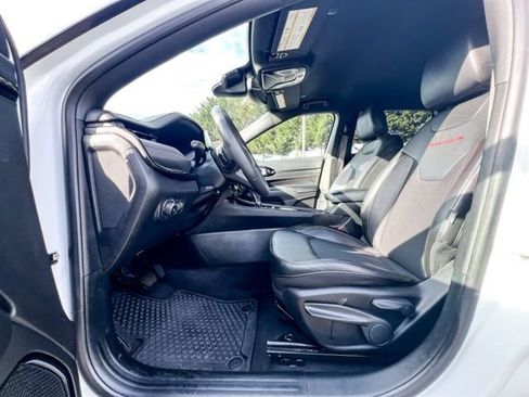 Used 2024 Jeep Compass Trailhawk image 16