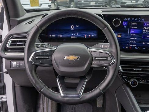 Used 2024 Chevrolet Traverse LT AWD/4WD image 22