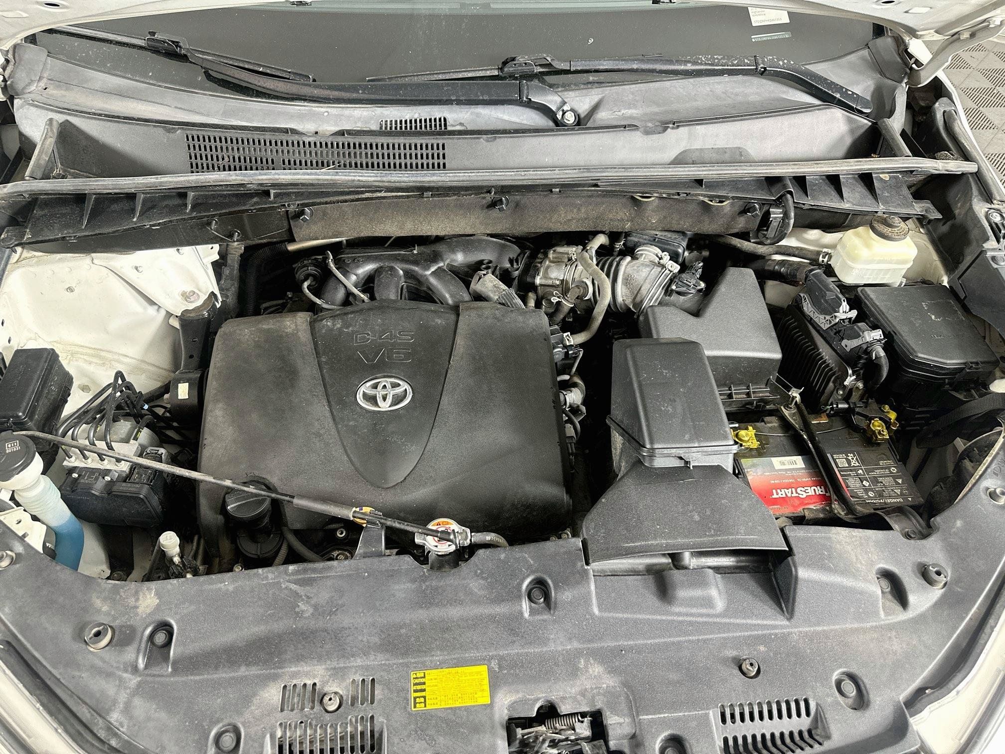 Used 2018 Toyota Highlander XLE AWD/4WD image 36