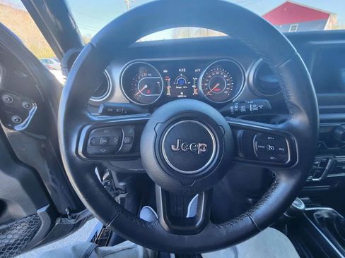 Used 2018 Jeep Wrangler Unlimited Sport S AWD/4WD image 18