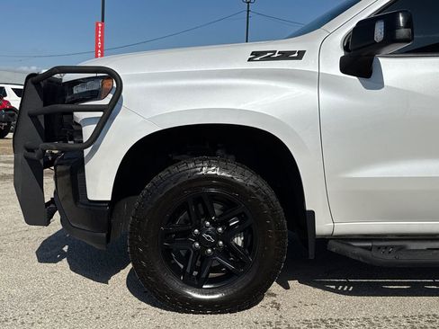 Used 2021 Chevrolet Silverado 1500 LT Trail Boss w/ Convenience Package II image 5