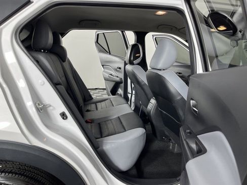 Used 2024 Nissan Kicks SR w/ SR Premium Package FWD image 39