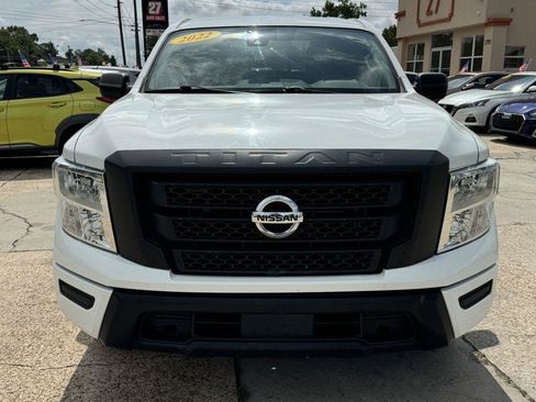 Used 2022 Nissan Titan S RWD image 2