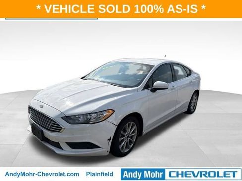Used 2017 Ford Fusion SE FWD image 1