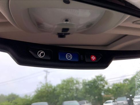 Used 2011 Chevrolet Equinox LTZ FWD image 32