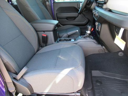 New 2026 Jeep Gladiator Sport image 10