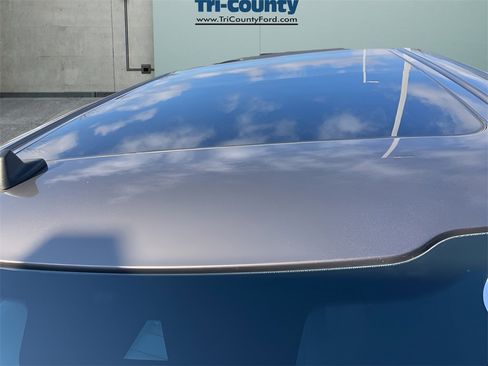 Used 2019 Ford F150 Lariat image 9