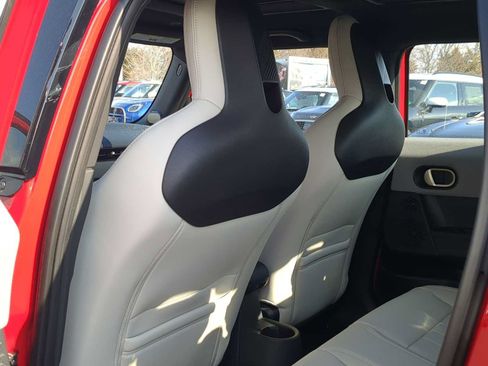 Used 2026 MINI Cooper 4-Door Hardtop FWD image 19