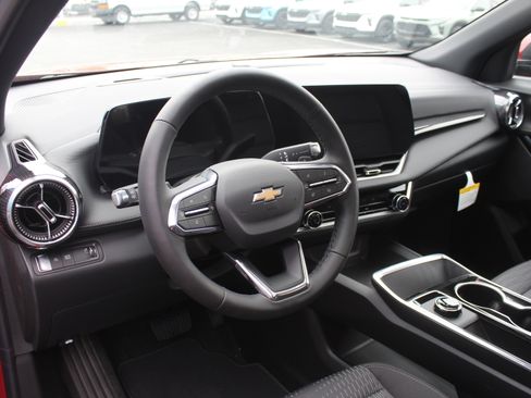 New 2026 Chevrolet Equinox LT FWD image 11