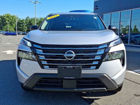 Certified 2025 Nissan Rogue S image 2