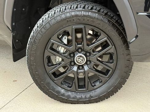 Used 2024 Toyota Tundra Limited AWD/4WD image 2