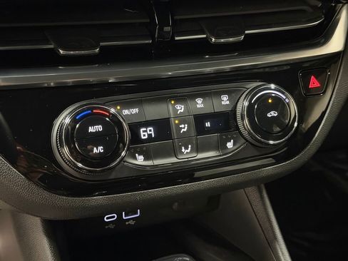 Certified 2024 Buick Envista Sport Touring w/ Convenience I Package image 35