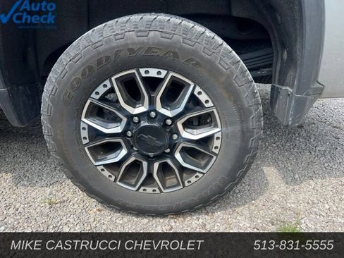 Used 2024 Chevrolet Silverado 2500 LTZ w/ LTZ Convenience Package AWD/4WD image 5