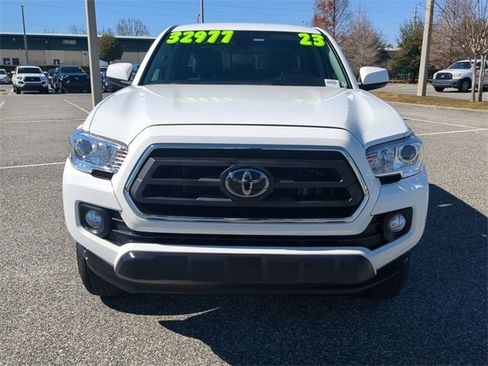 Certified 2023 Toyota Tacoma SR5 image 9