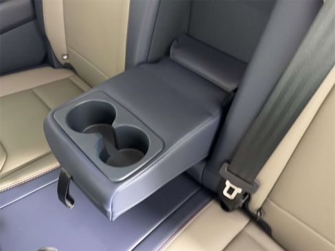 Used 2025 Ford Maverick Lariat w/ 4K Tow Package image 32