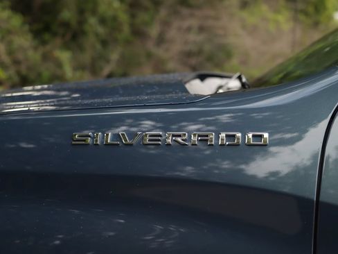 Used 2024 Chevrolet Silverado 1500 LT AWD/4WD image 32
