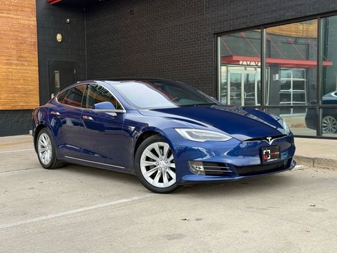 Used 2020 Tesla Model S AWD image 6